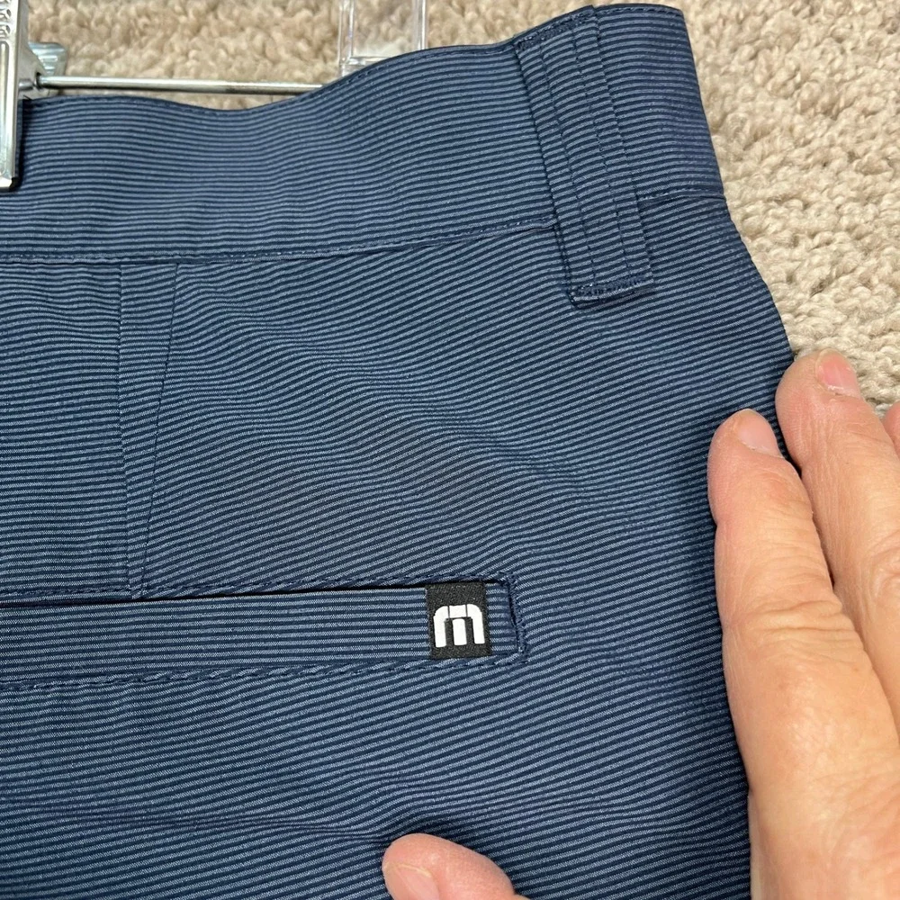 Travis Mathew Shorts Men 38 9 Navy Blue Micro Stripe Flat Front Performance Golf - Picture 4 of 8